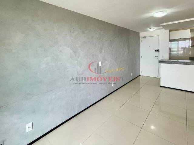 Apartamento usado para Venda em Fortaleza - 2