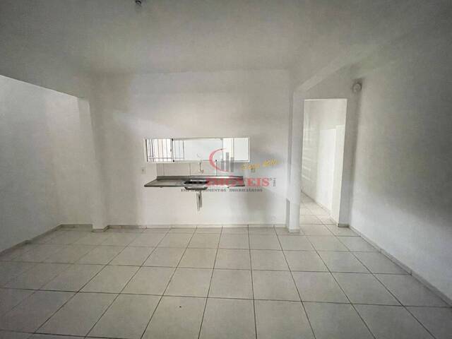 Casa usada para Locação em Fortaleza - 4